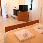 Lägenhet Evas Agioi Theodoroi (Corinthia)