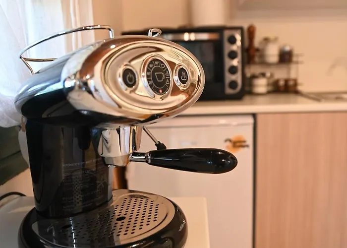 Evas * Agioi Theodoroi (Corinthia)