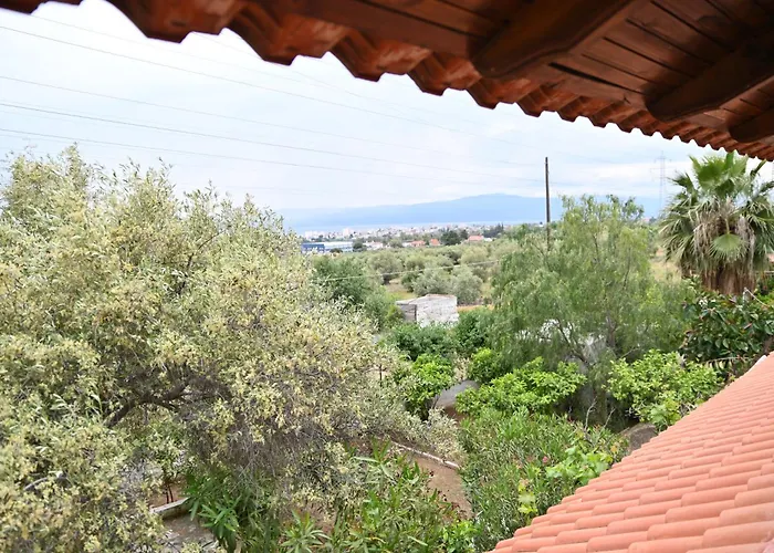 Evas * Agioi Theodoroi (Corinthia)